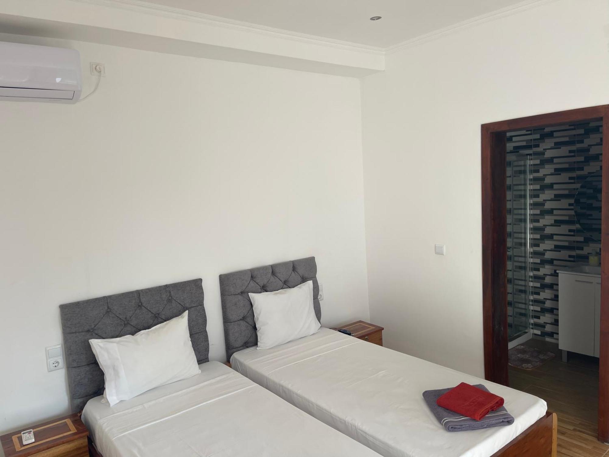 Hotel Kenito Sao Tome Bagian luar foto