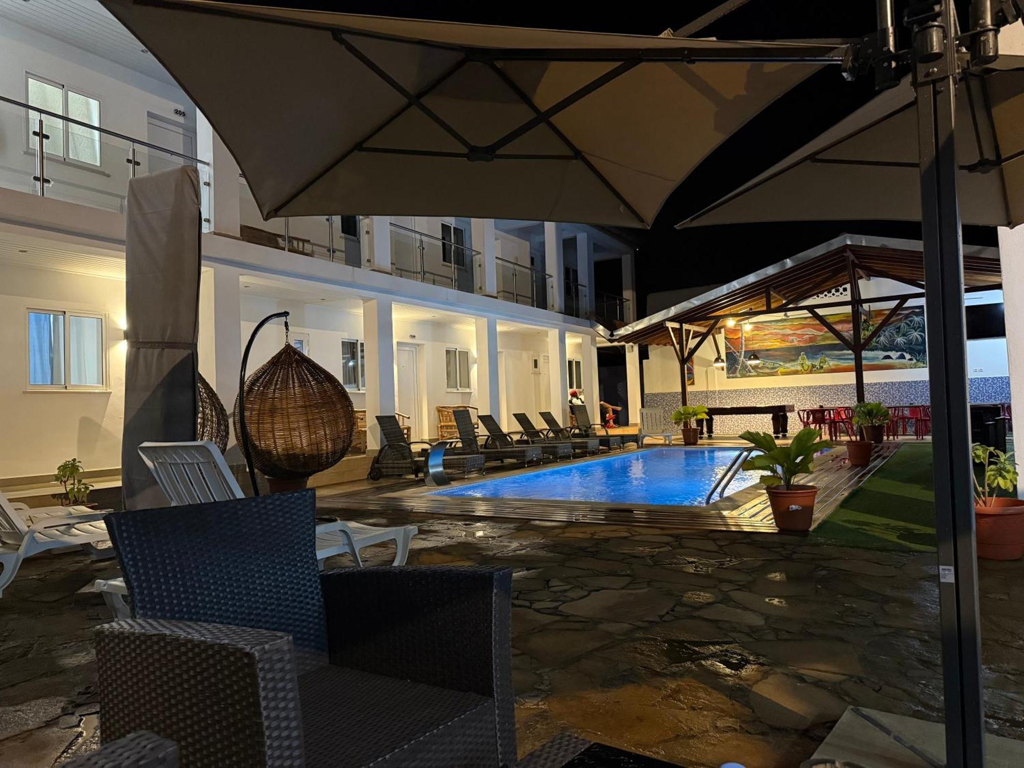 Hotel Kenito Sao Tome Bagian luar foto
